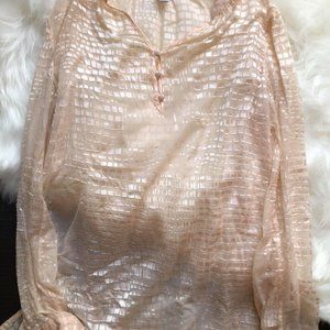 chicos 53% raylon cream blouse